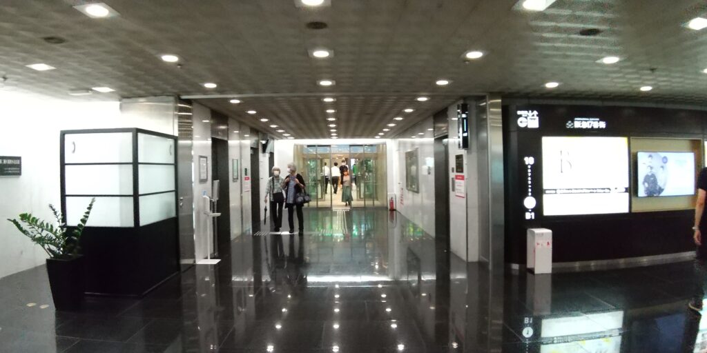 阪急ターミナルビル内エレベーター